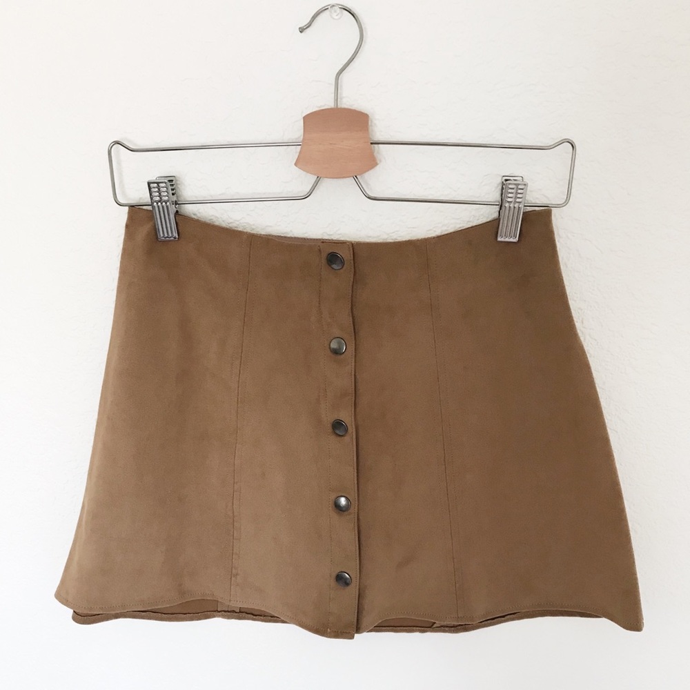NWOT Suede Kendall + Kylie Tan Button Down Skirt